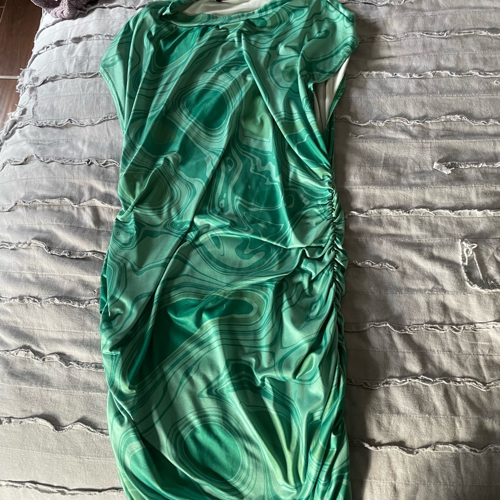 Pretty little thing body con dress